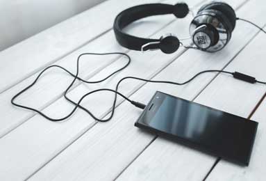 2-1！西甲升班马太横了：7轮不败追平巴萨，13分力压马竞冲进前四